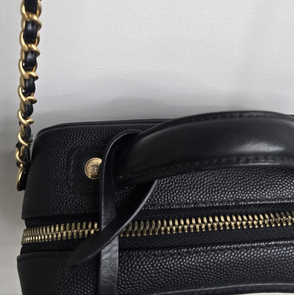 Chanel Black Quilted Leather Bag - Picture 8 of 8